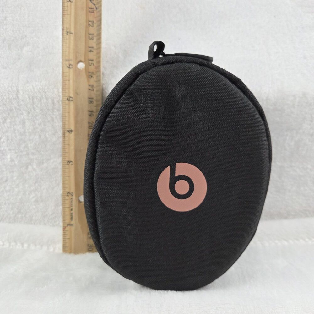 Beats by Dre Black Zippered Headphone Carrying Case, White Interior w/‎ Pink
